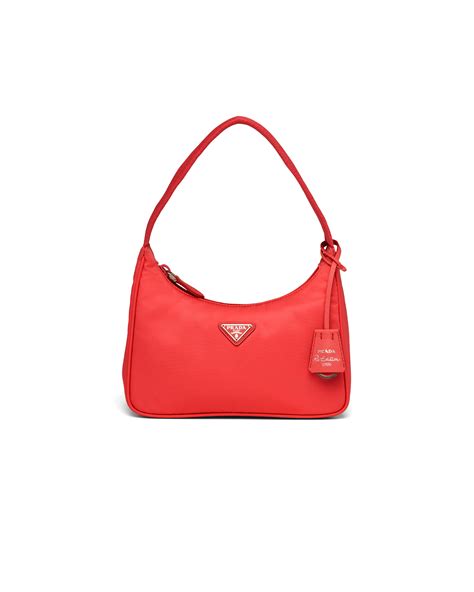 prada re edition 2000 red